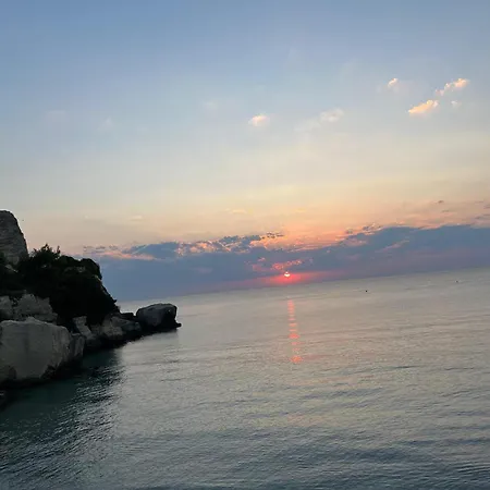 Casa Eos - Piano Terra Fronte Mare بيت للعطل *